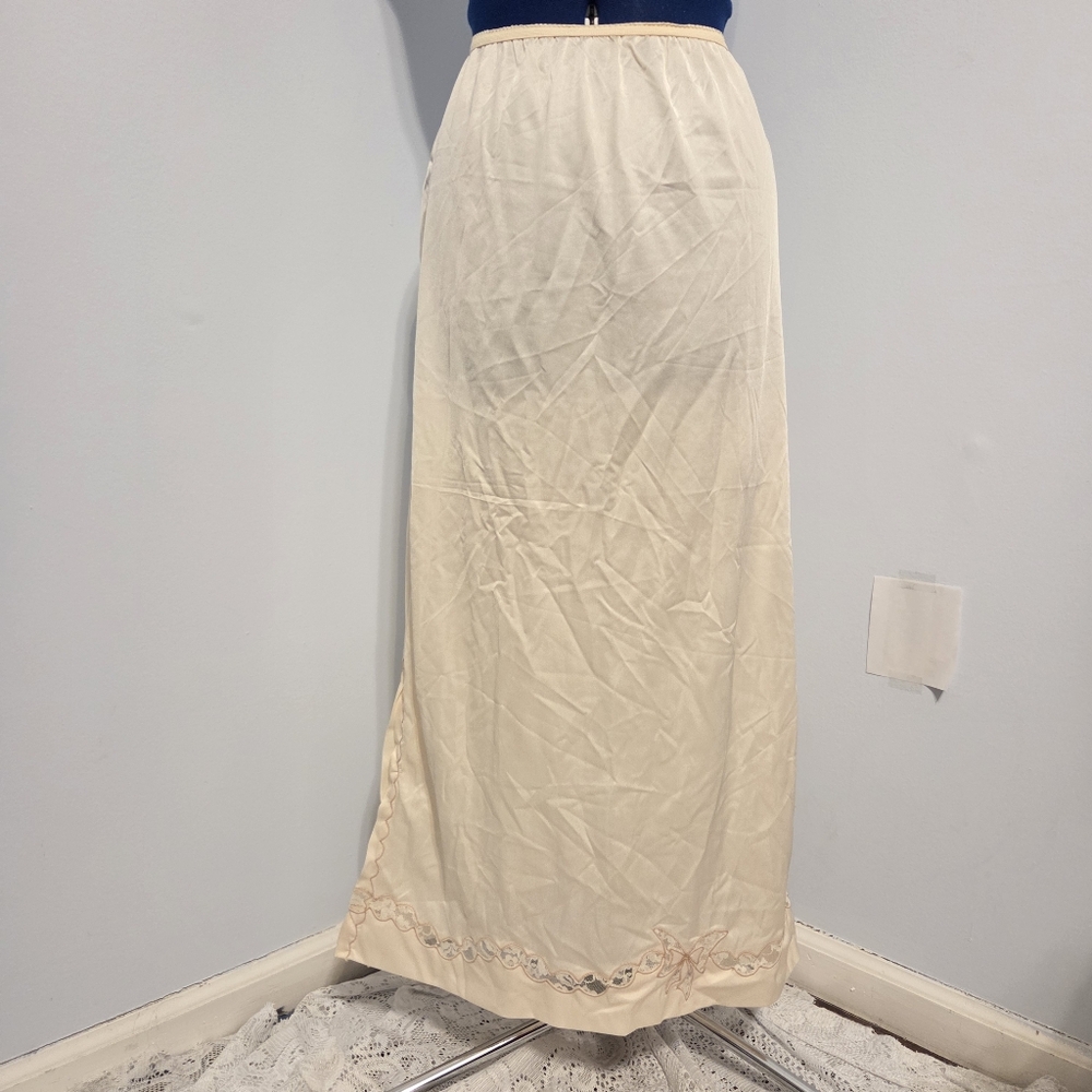 Vintage Union Made Cream Embroidered Maxi Slip Skirt Size M